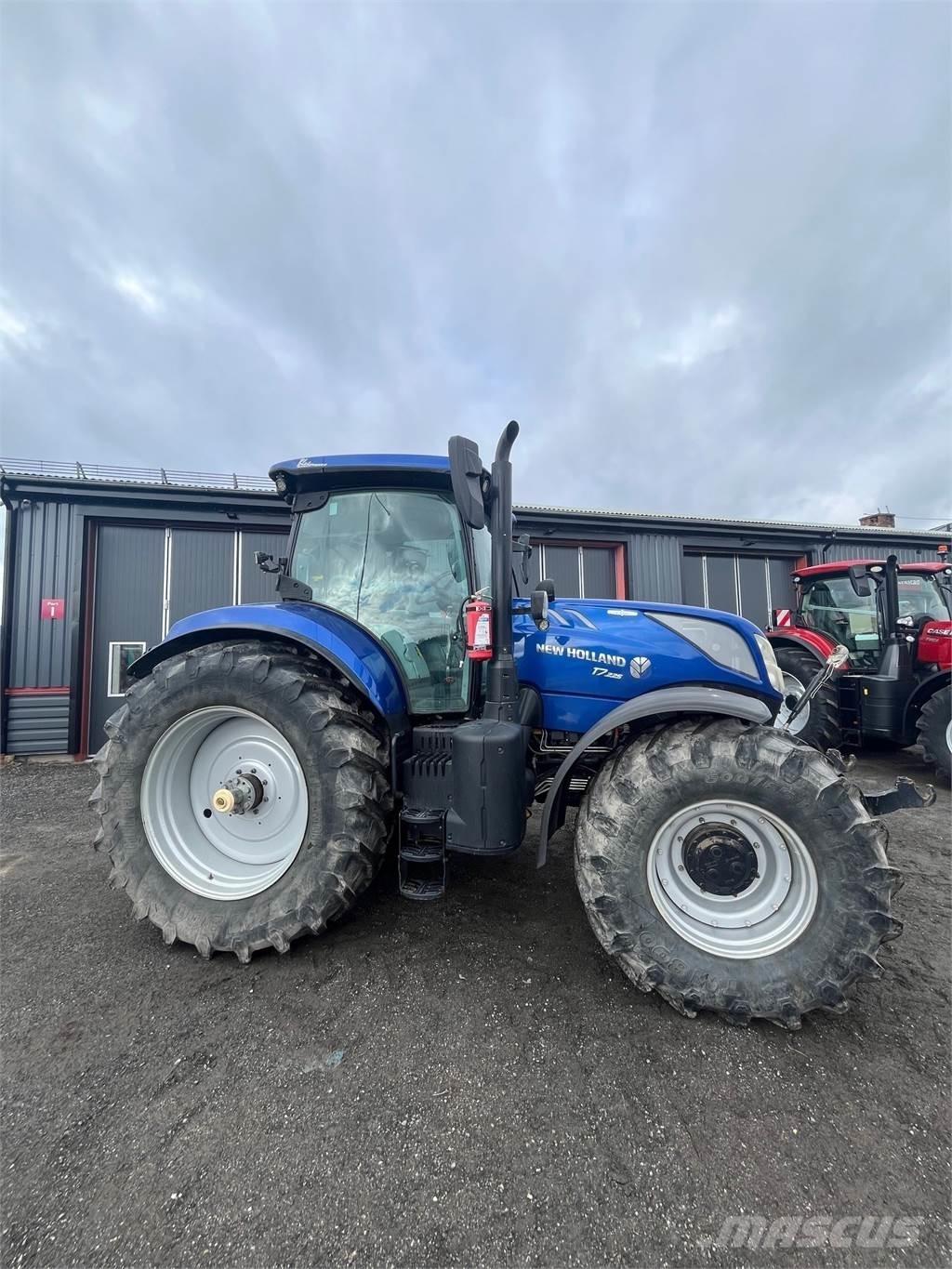 New Holland T7.225 트랙터