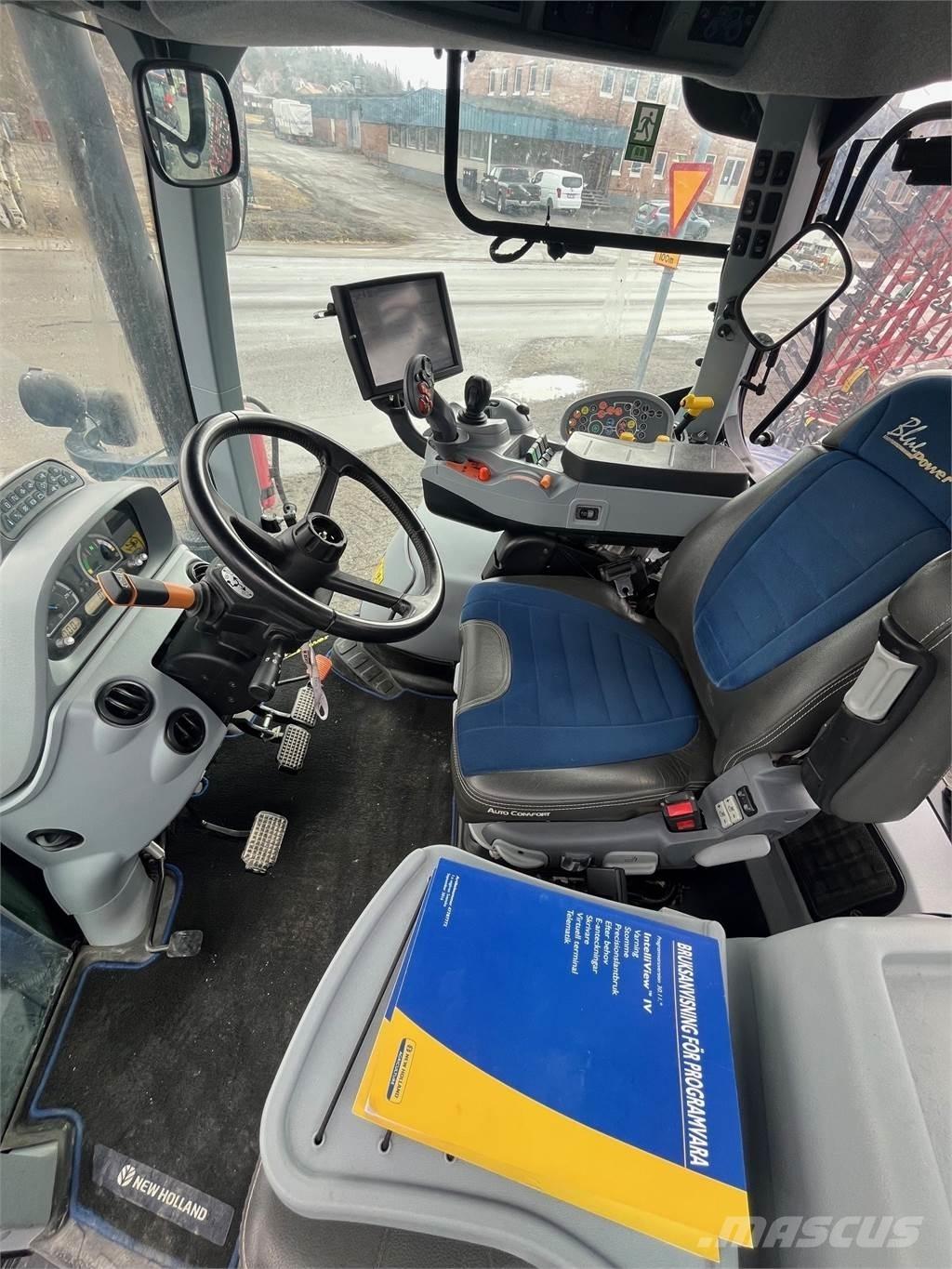 New Holland T7.225 트랙터