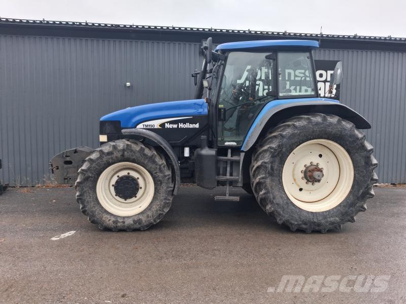 New Holland TM 190 트랙터