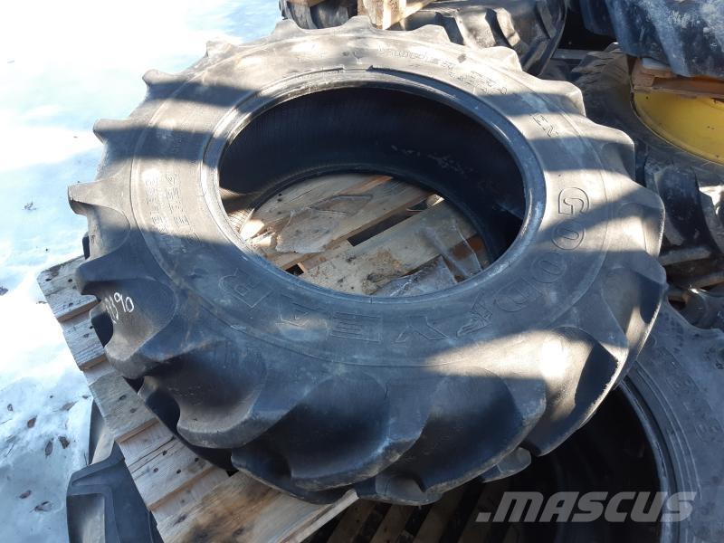  TRAKTORDÄCK 13,6-R24 타이어, 휠 및 림