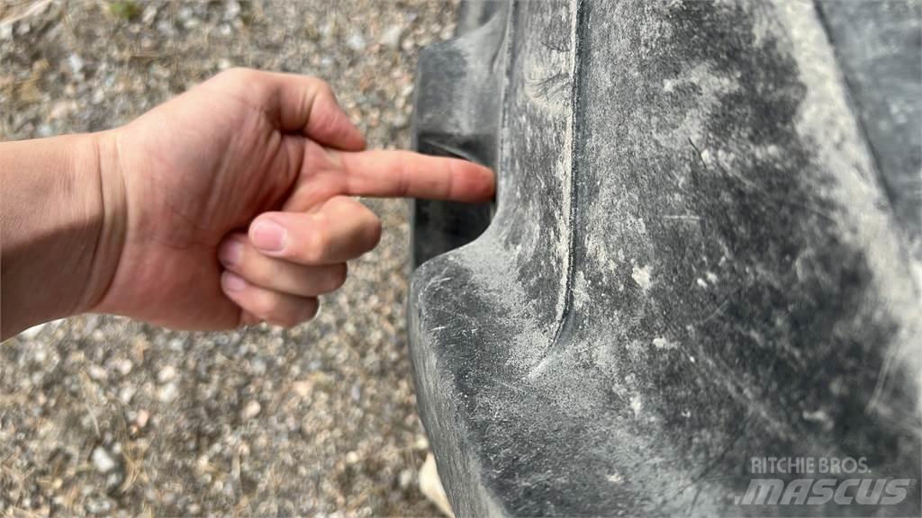 Trelleborg 520/85R42 타이어, 휠 및 림