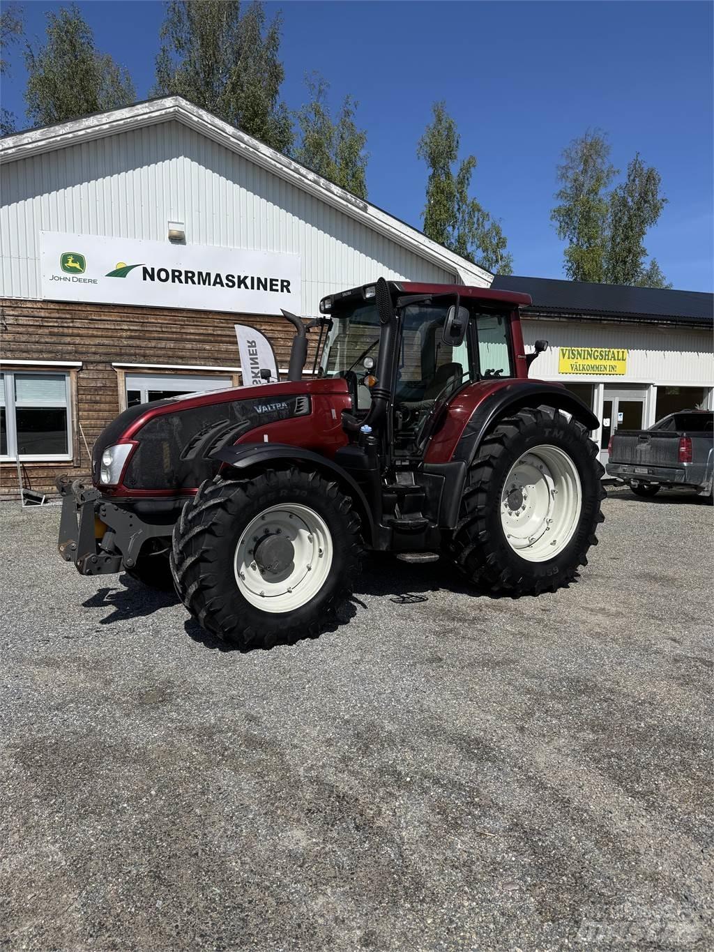 Valtra T203 Direct 트랙터