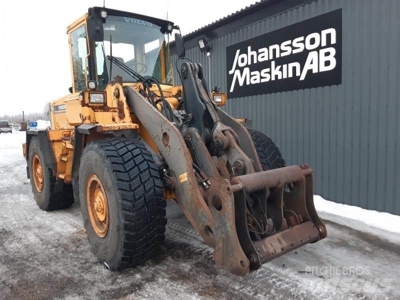 Volvo L90C  휠로우더