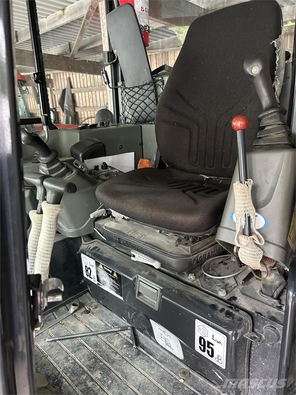 Yanmar VIO 38 GRÄVARE  휠로우더