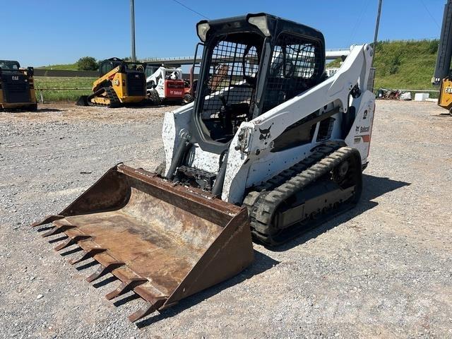 Bobcat T590  스키드로더