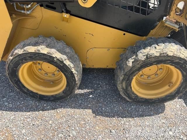 CAT 232D 타이어, 휠 및 림