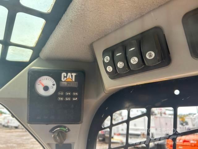 CAT 249D  스키드로더