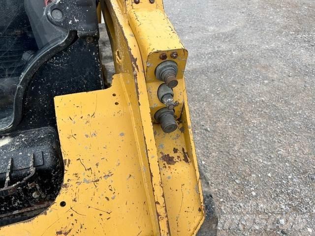 CAT 259D  스키드로더