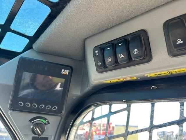 CAT 259D3  스키드로더