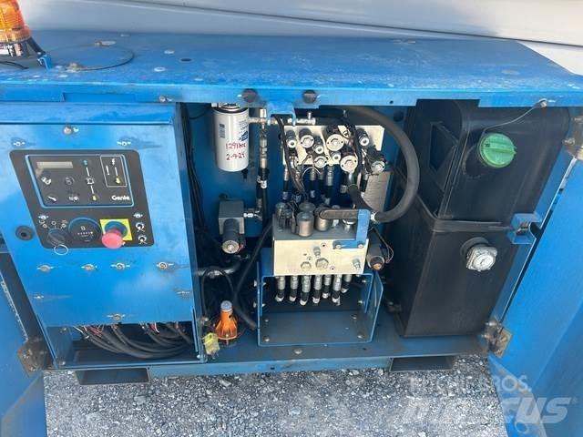 Genie GS3369 RT 가위형 리프트