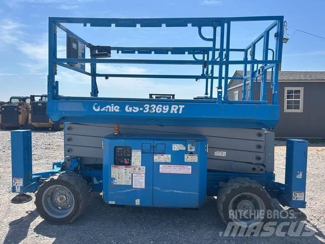 Genie GS3369 RT 가위형 리프트