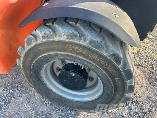 JLG G5-18A 텔러 핸들러