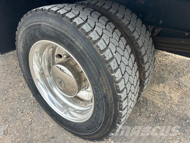 GMC C5500 플랫베드/윈치 트럭