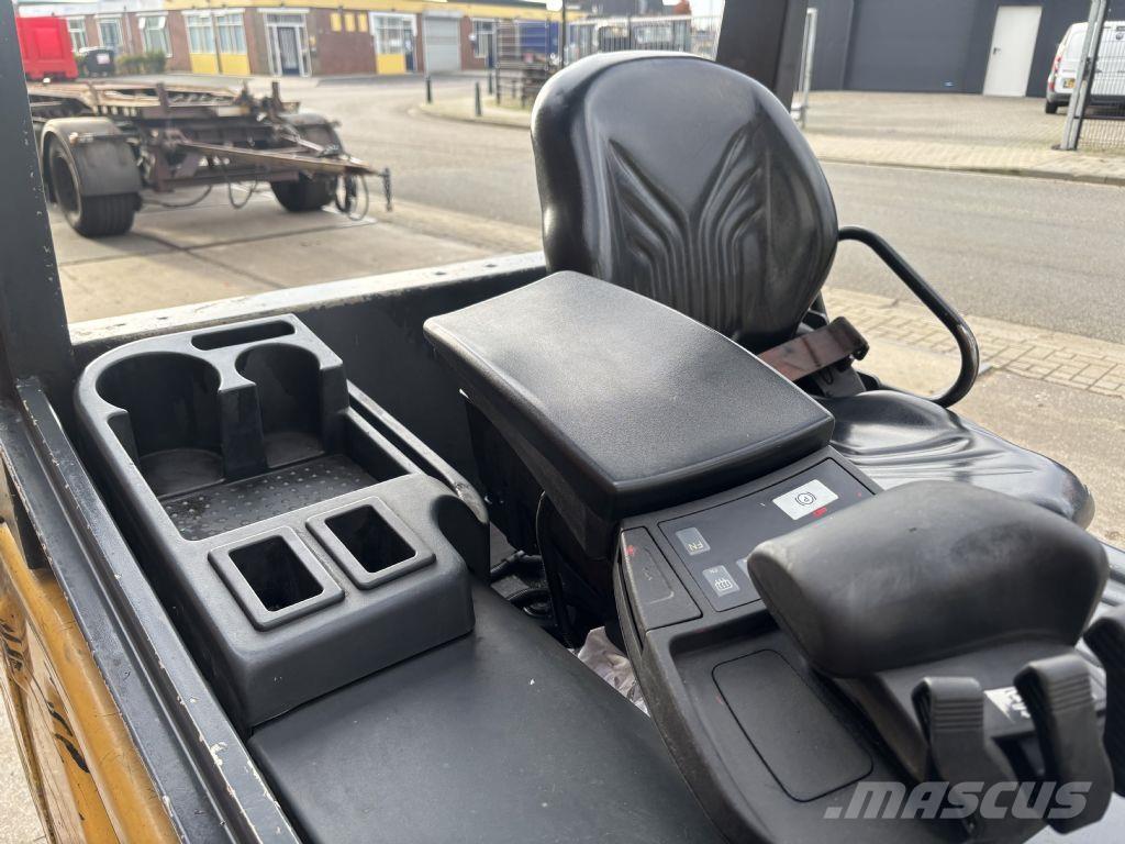 CAT 2EP5000 전동 지게차