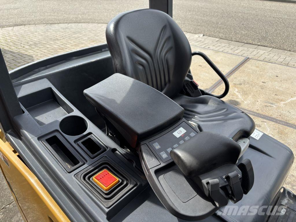 CAT 2ET4000 전동 지게차