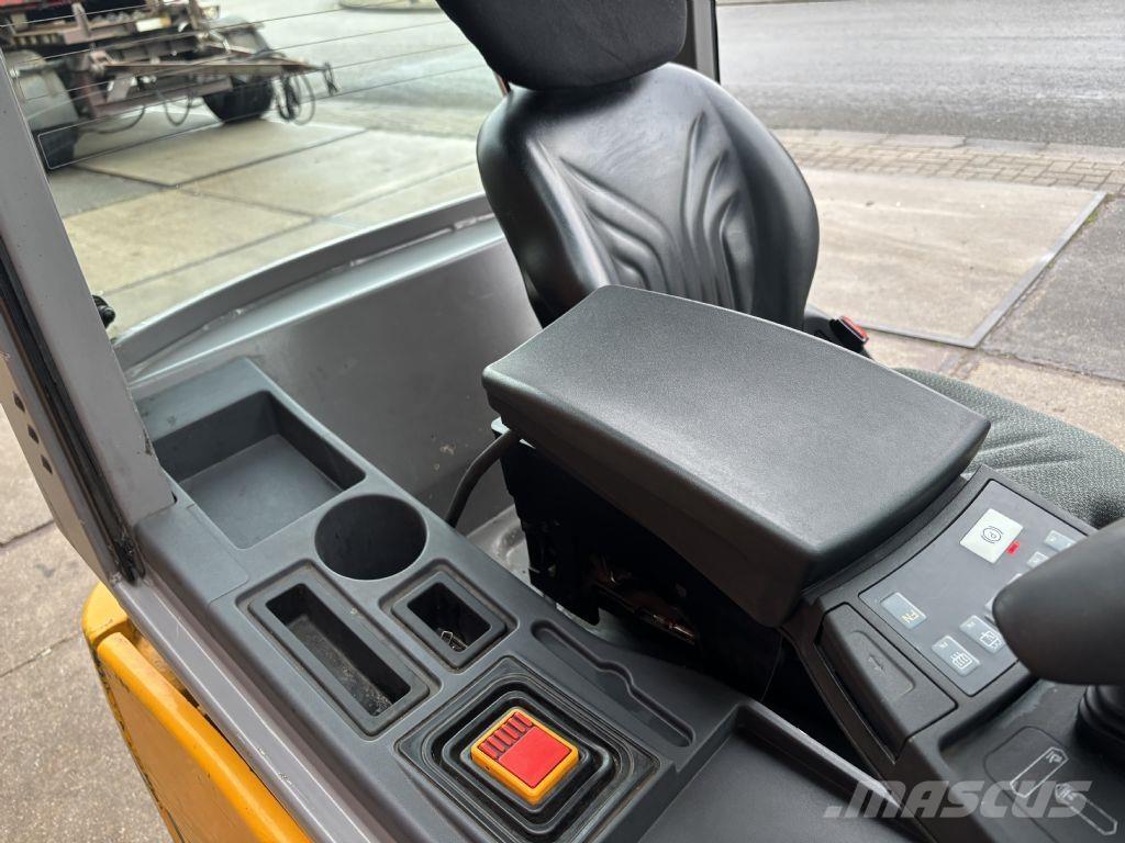 Jungheinrich EFG 216k 전동 지게차