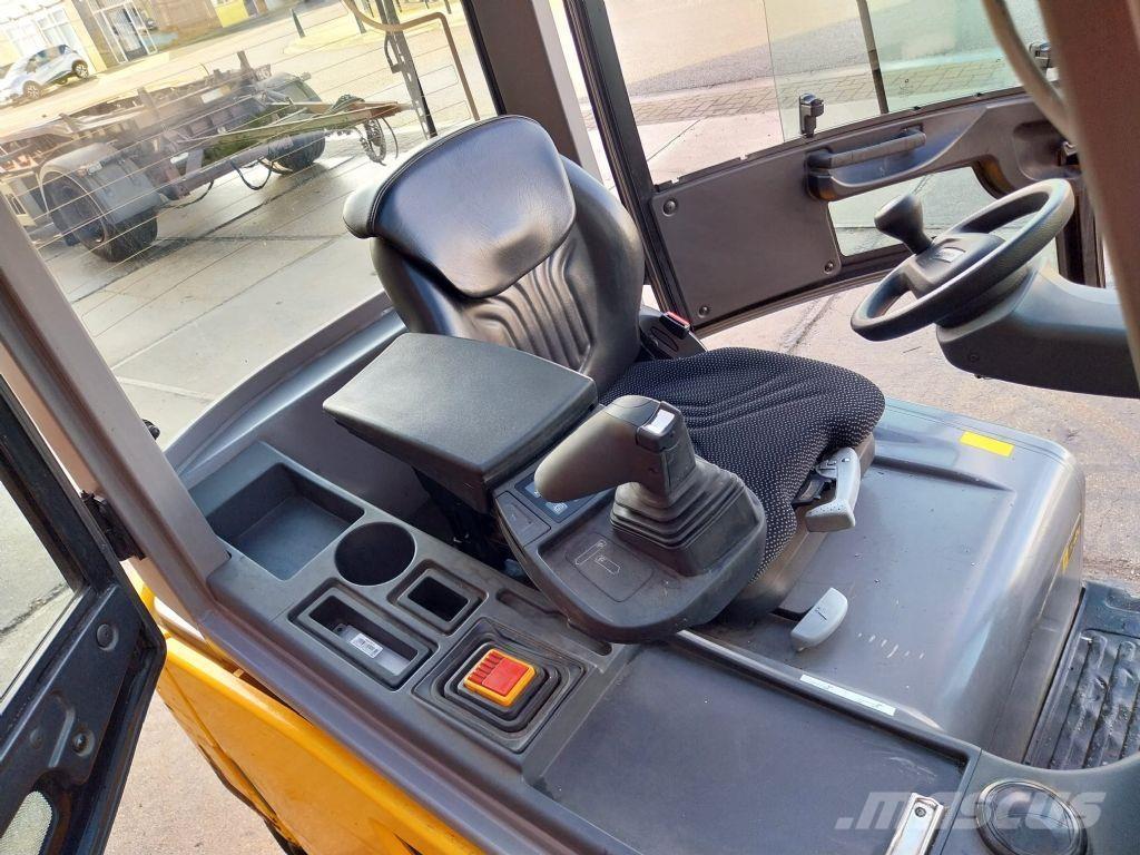 Jungheinrich EFG 320 전동 지게차