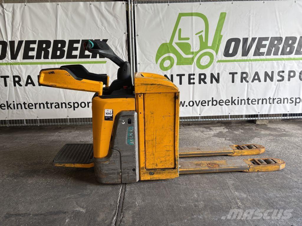 Jungheinrich ERE 225 보행식 리치 지게차