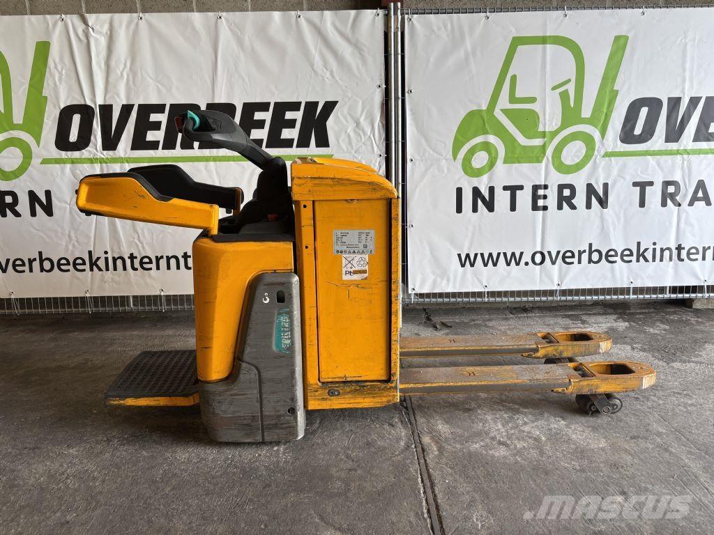 Jungheinrich ERE 225 보행식 리치 지게차