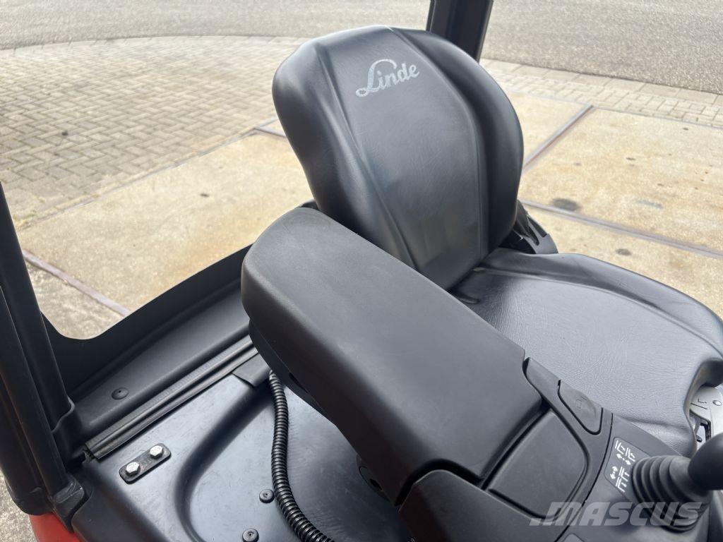 Linde E15-02 전동 지게차