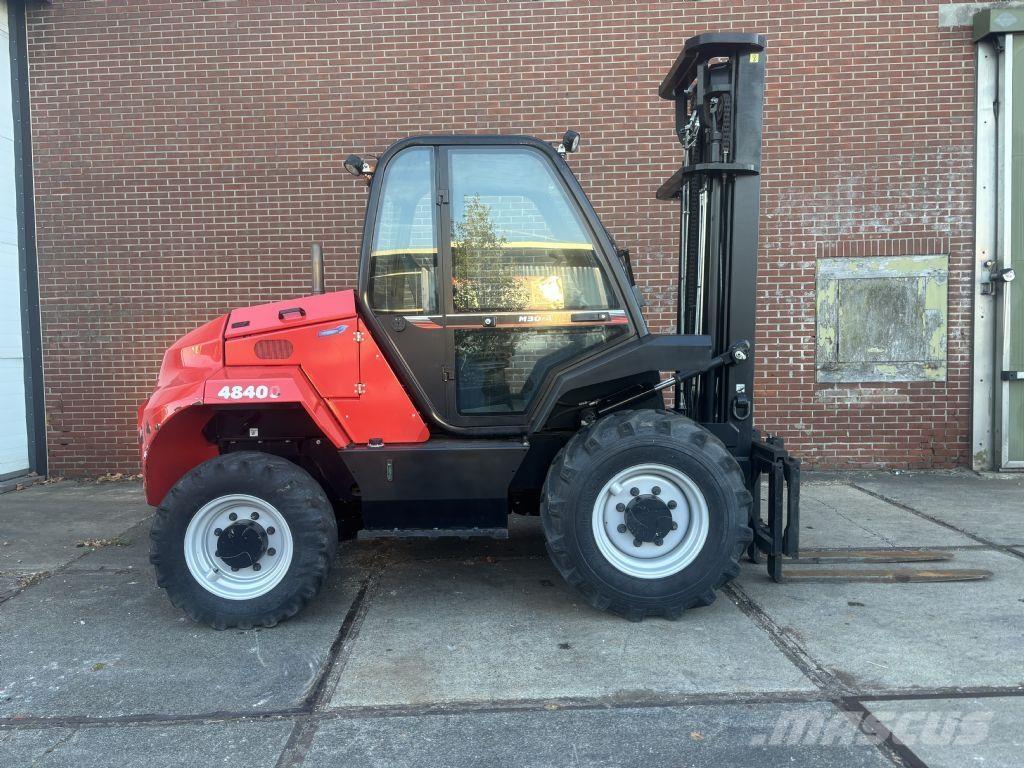 Manitou M30-4 험지용 트럭