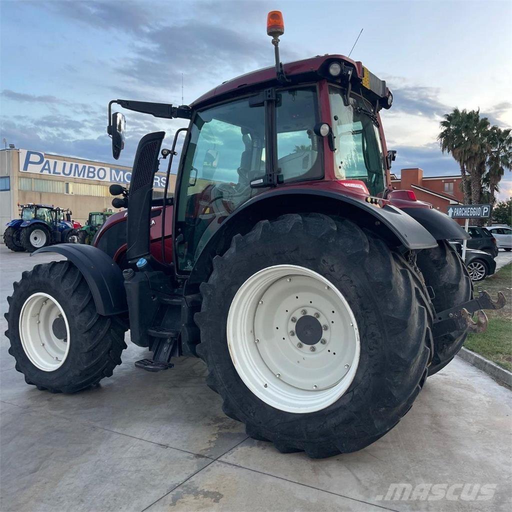 Valtra N174 트랙터