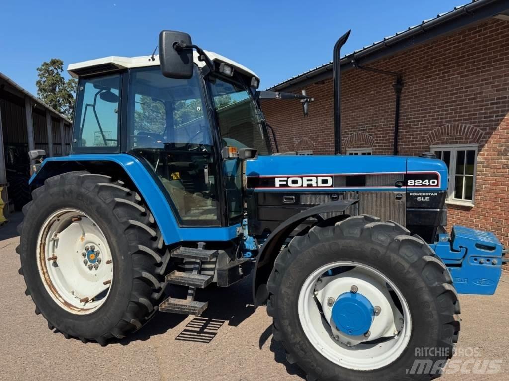 Ford 8240 SLE 트랙터
