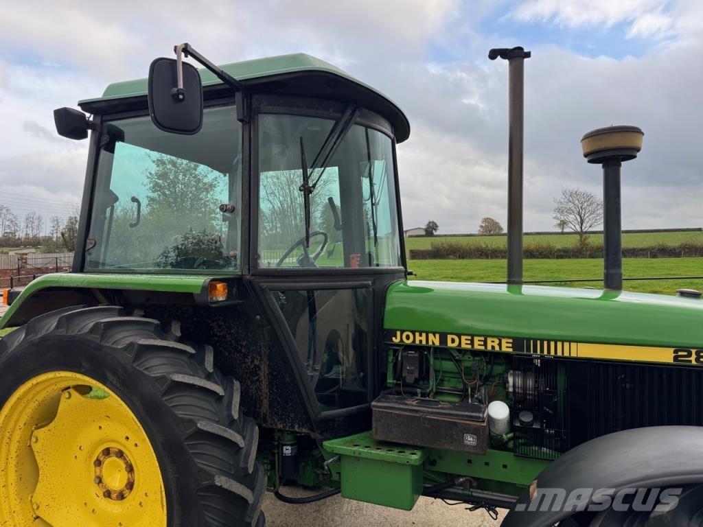 John Deere 2850 트랙터