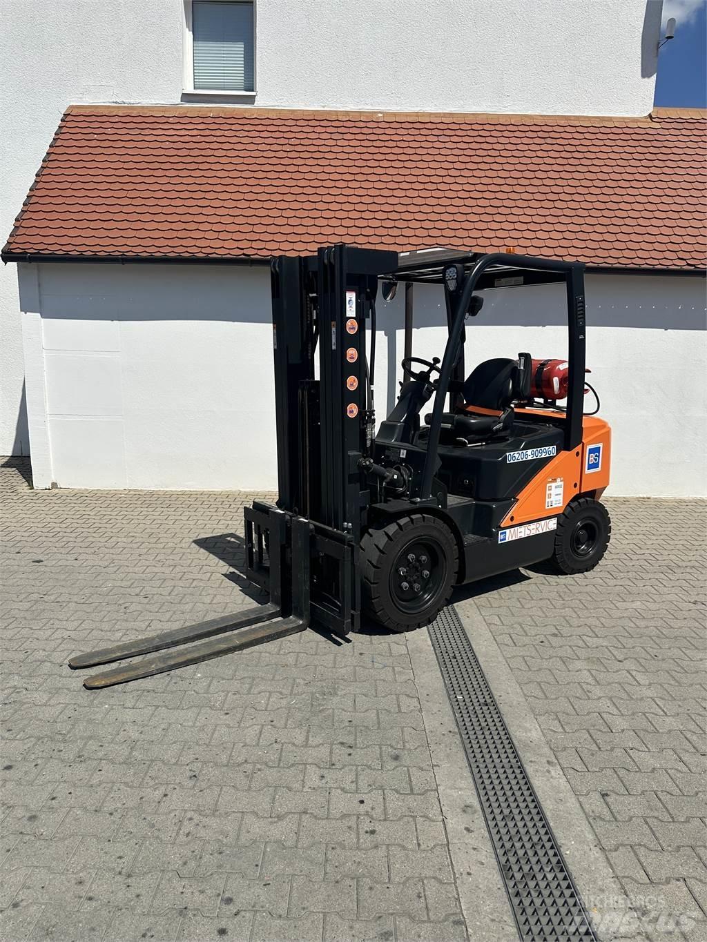 Doosan G30P-7 건설 장비 - 기타