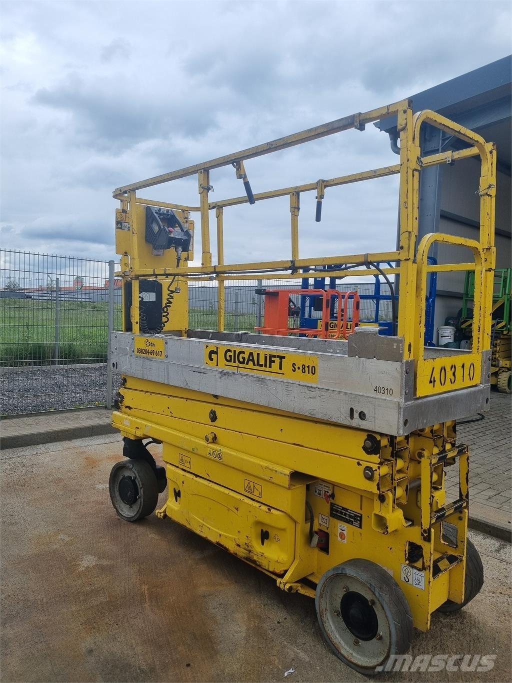 JLG 2030 ES 가위형 리프트
