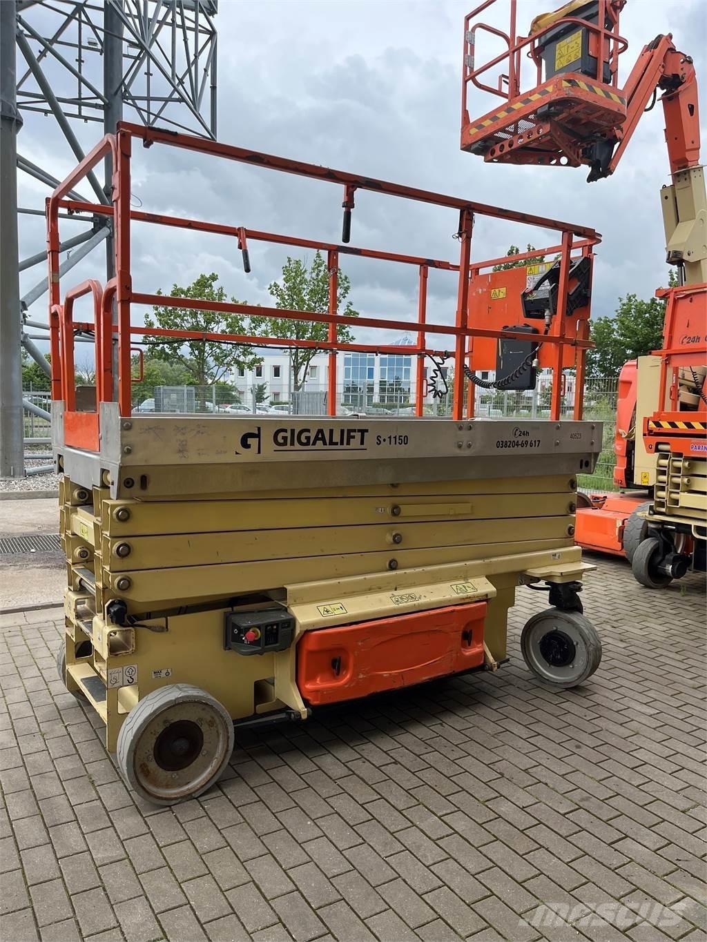 JLG 3246 ES 가위형 리프트