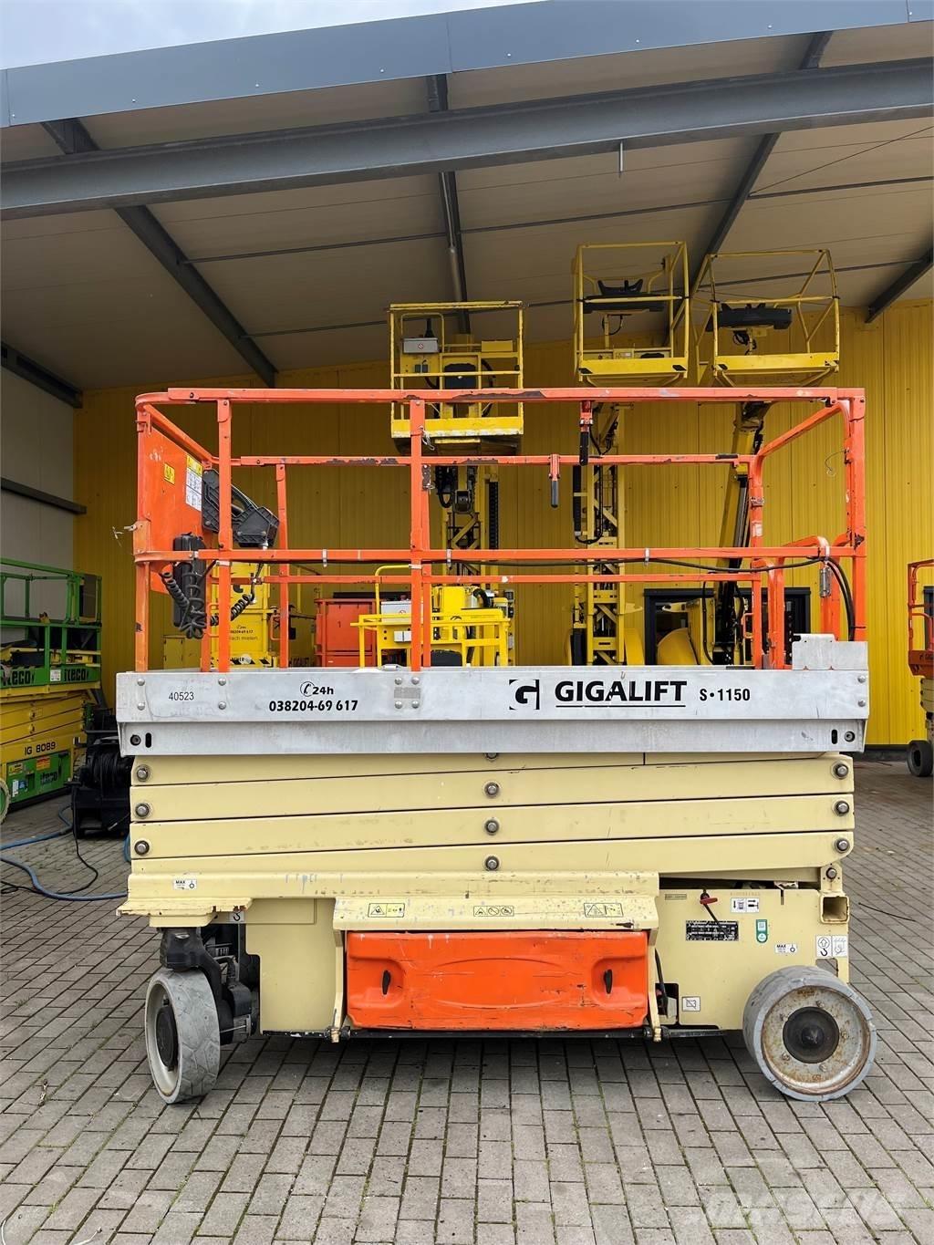 JLG 3246 ES 가위형 리프트