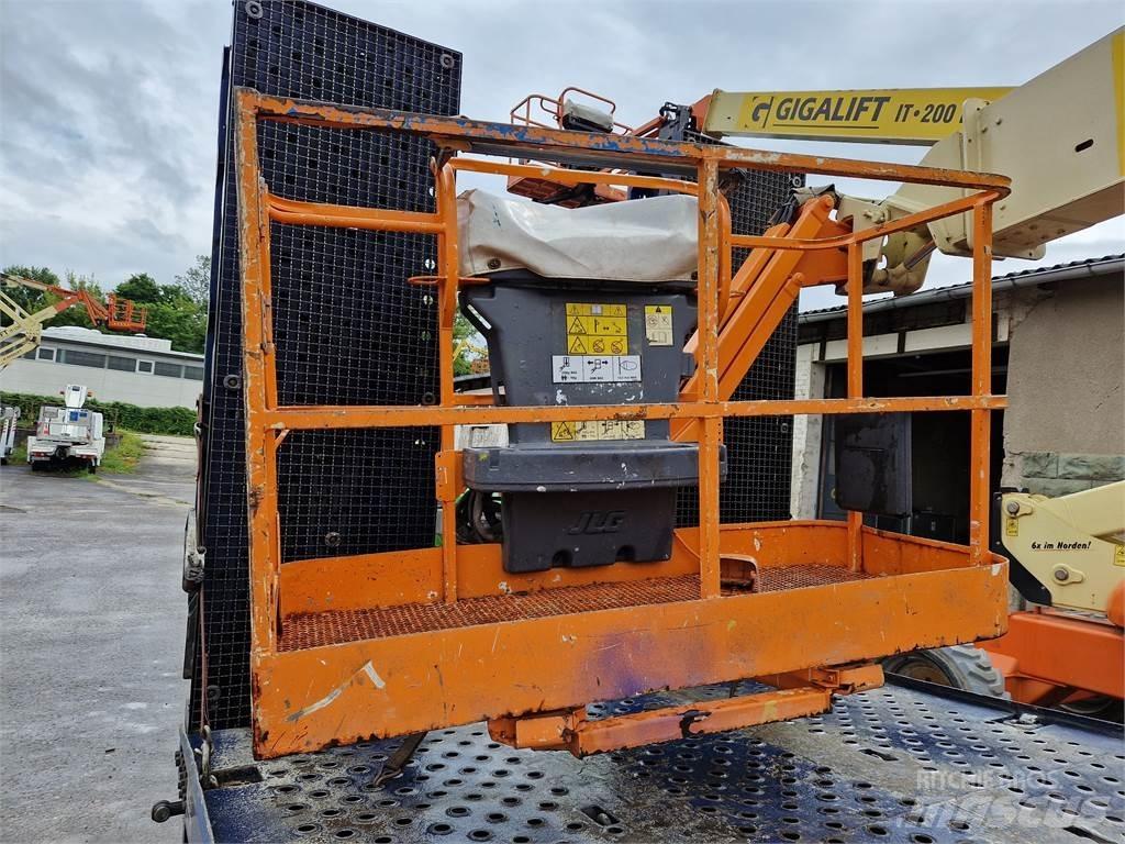 JLG M 600 JP 견인식 전동이동 리프트