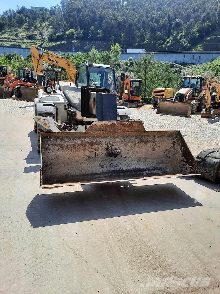 Bobcat T40-140 리치 트럭