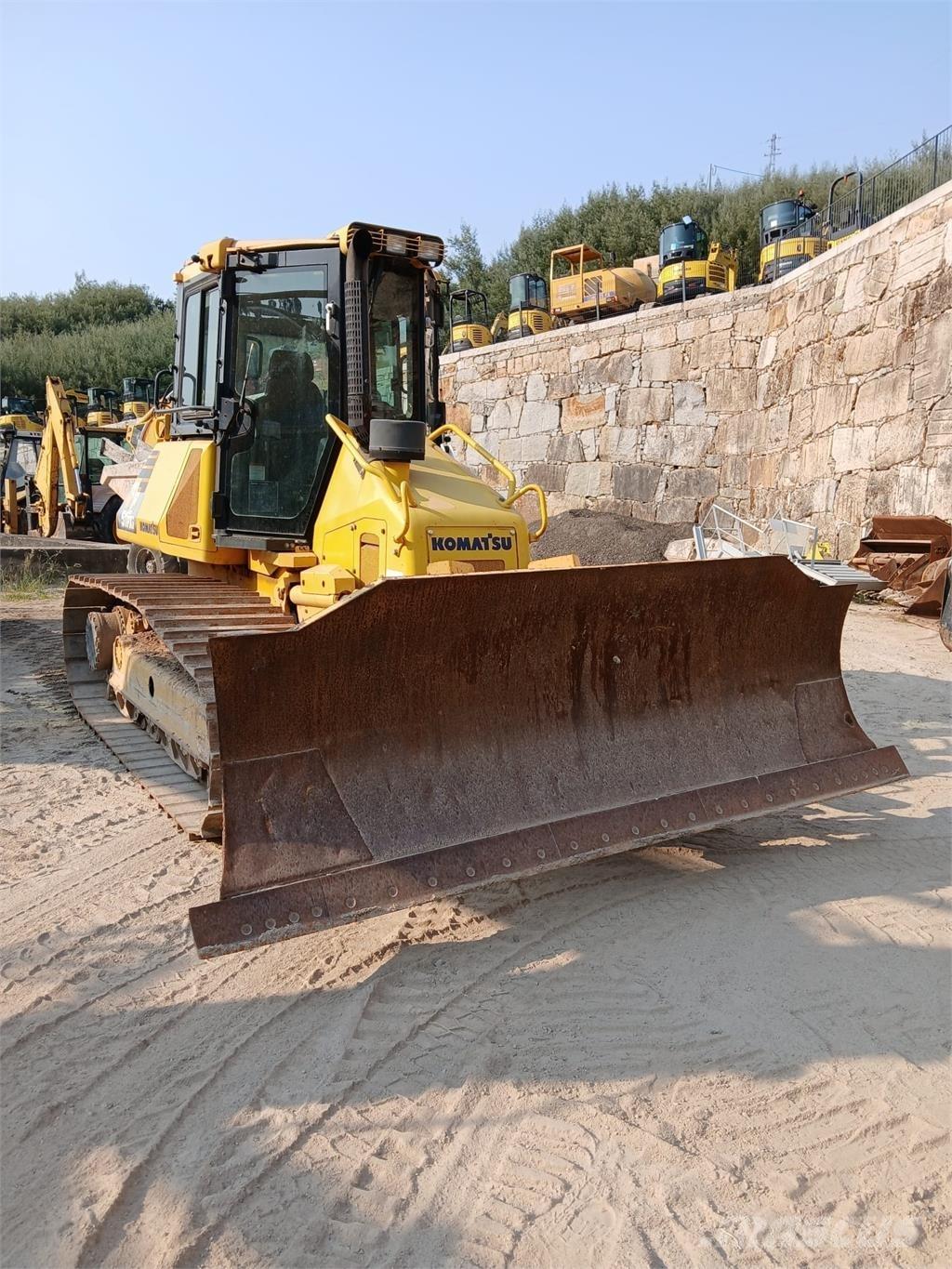 Komatsu D51PXI-22 파이프레이어 도저