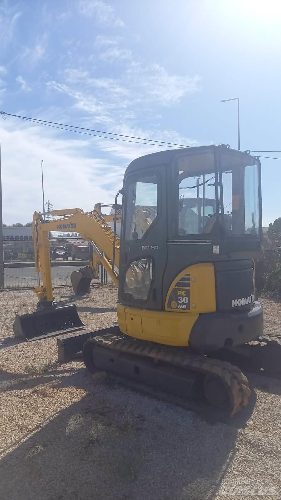 Komatsu PC30MR-2 소형 굴삭기 7톤 미만