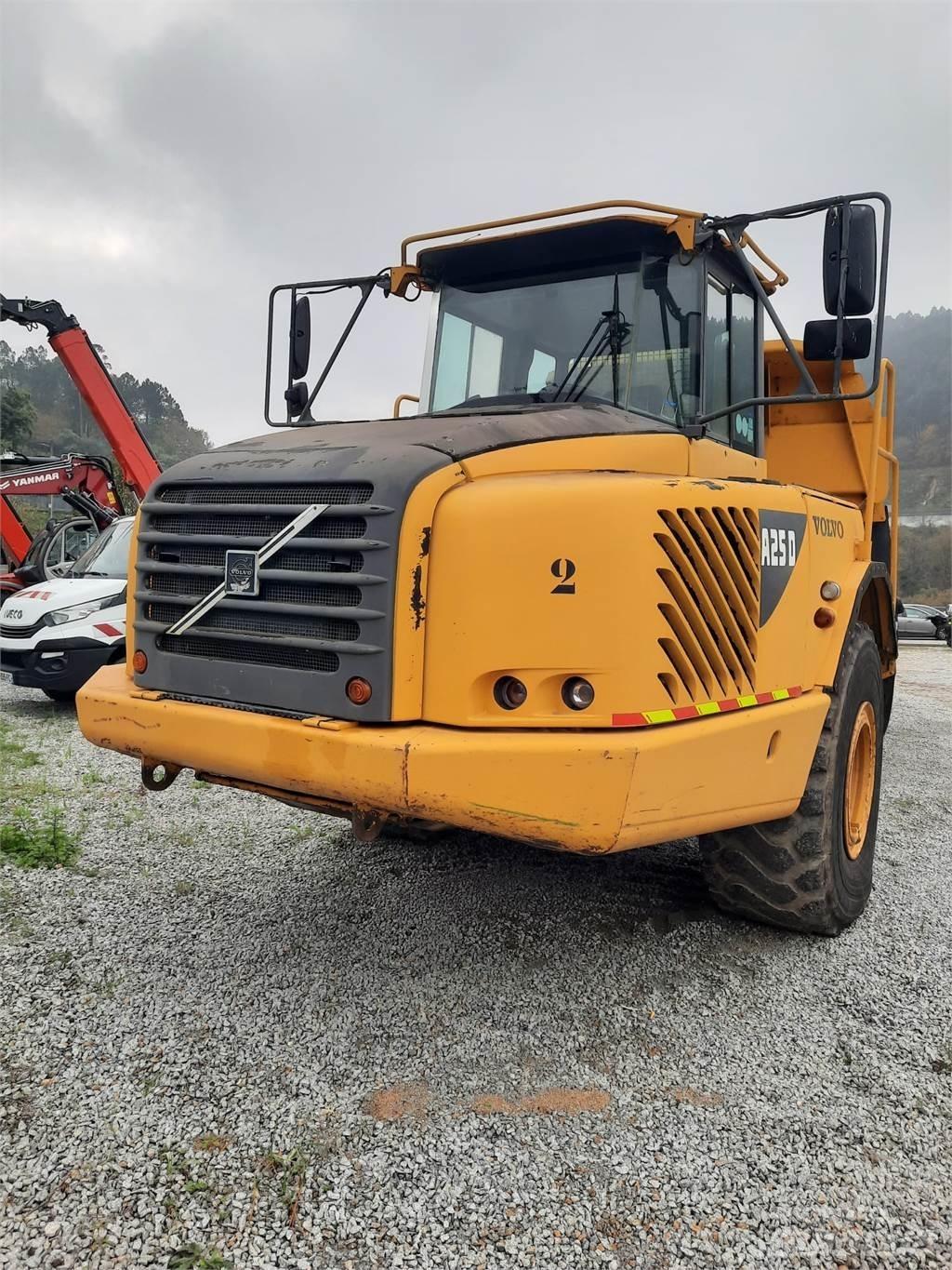 Volvo A25D 건설현장 덤프트럭