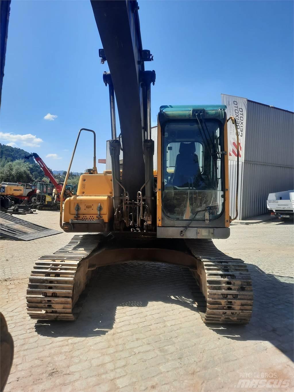 Volvo EC140BLC 대형 굴삭기 29톤 이상