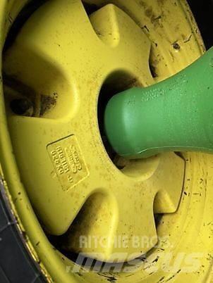 John Deere 7930 트랙터