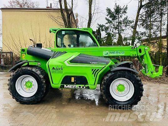 Merlo TF 42.7 156 텔러 핸들러