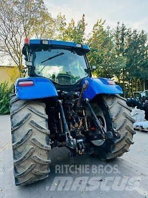 New Holland T7030 트랙터