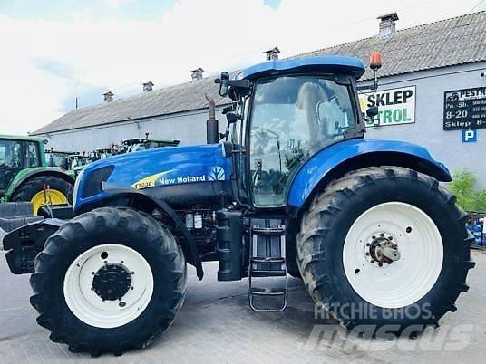 New Holland T7030 트랙터