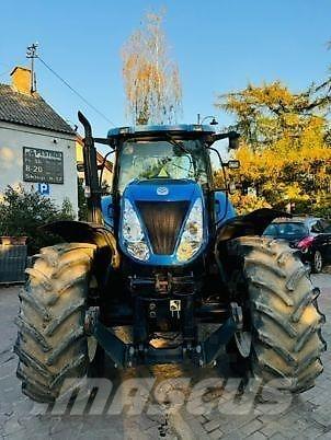 New Holland T7030 트랙터