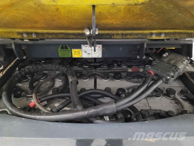 Aisle-Master 20WHE 협로형 트럭