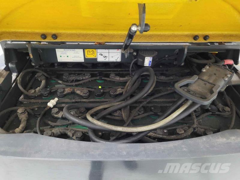 Aisle-Master AM20SE 협로형 트럭