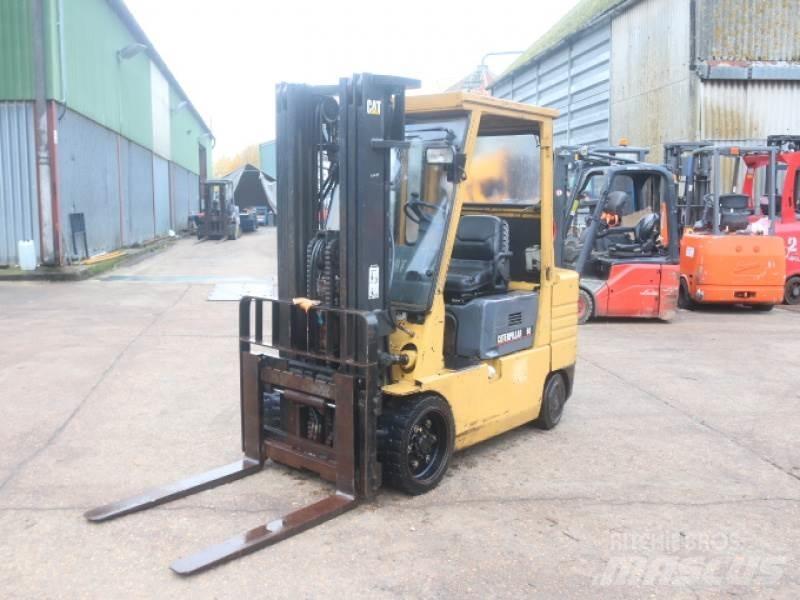 CAT GC30 LPG 지게차
