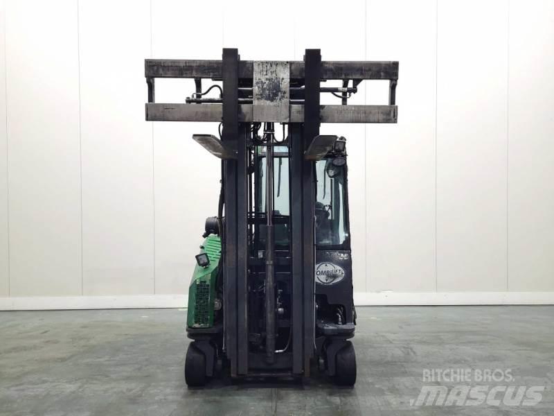 Combilift C3000 CB 4방향 리치트럭