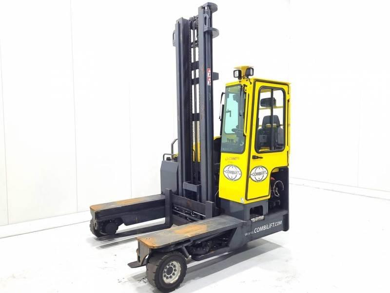 Combilift C4000 4방향 리치트럭