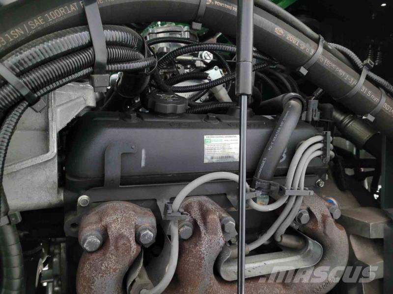 Combilift C8000 GAS 4방향 리치트럭