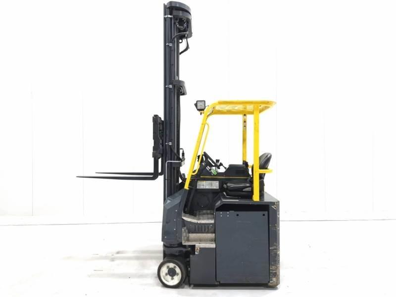 Combilift CBE2500 4방향 리치트럭